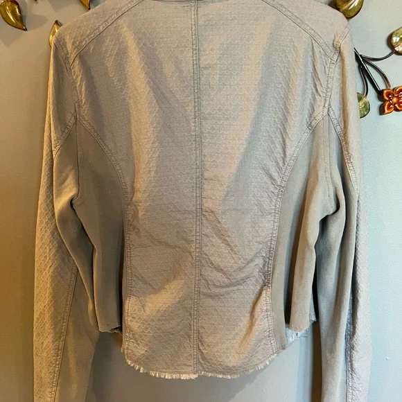 Light bluegray lightweight button down dress jacket - Picture 2 of 9